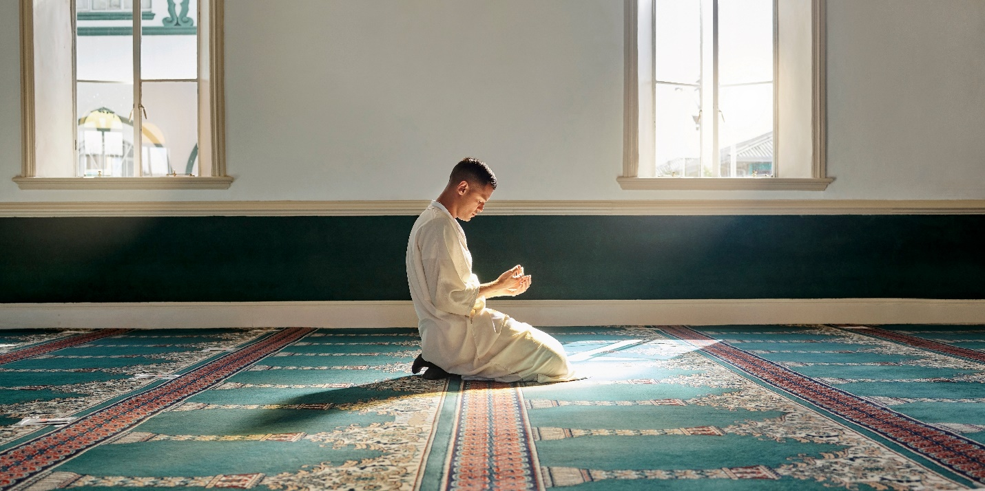 5 Tips for Staying Consistent with Your Salah in a Busy Schedule